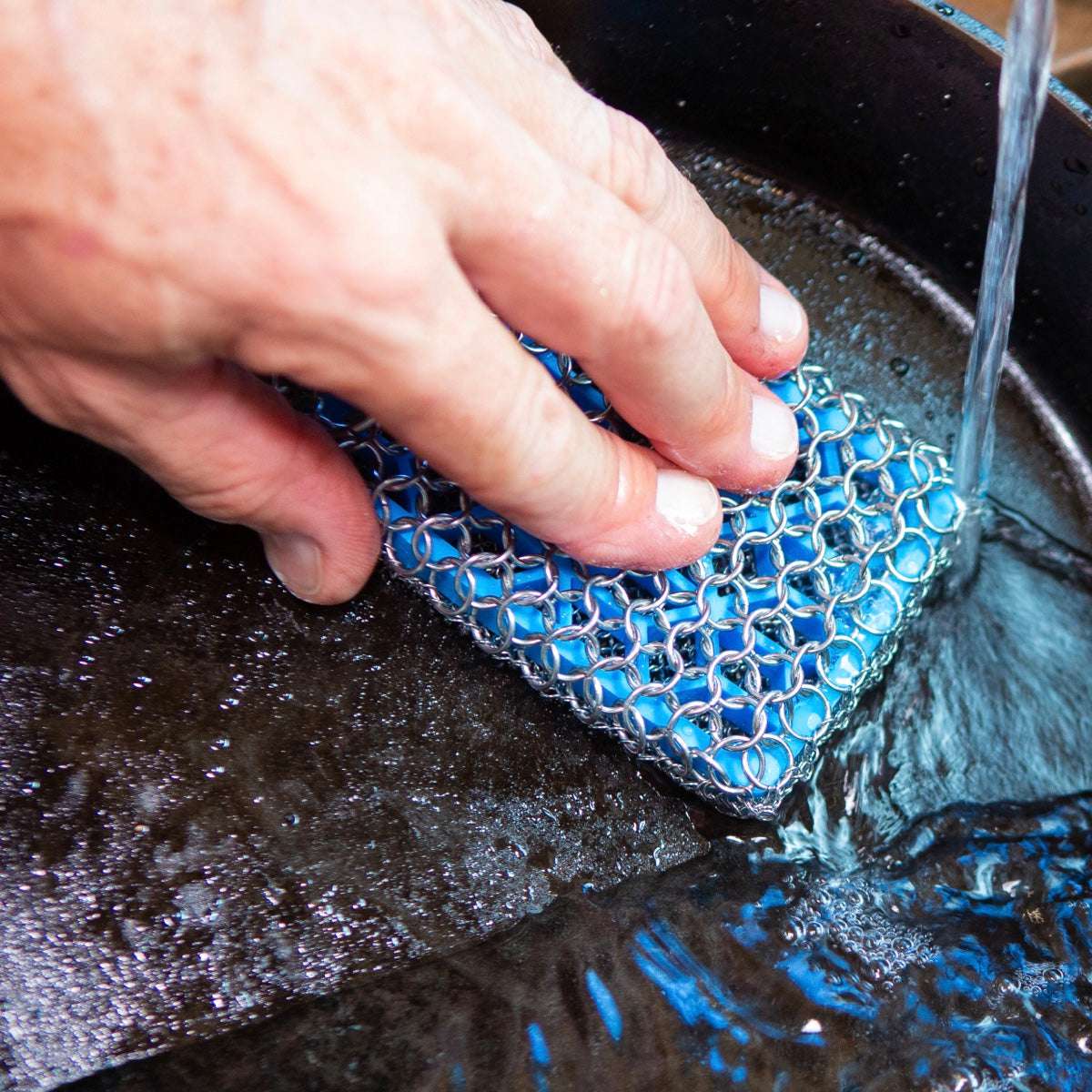 On Ice Blue Chainmail Combo Scrubber – FlavrQ